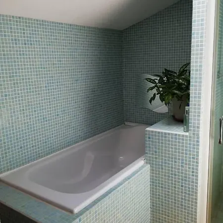 Дом отдыха Loft Atypique - Ancienne Chapelle Каор
